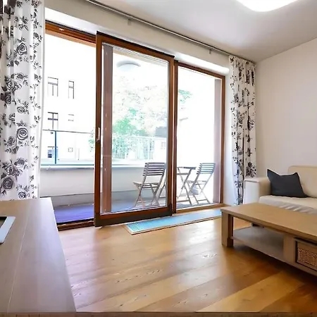 Legacy Duplex In Historic District By Rentez Apartment *