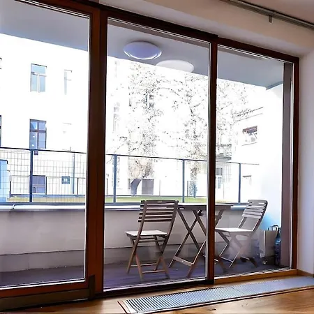 Legacy Duplex In Historic District By Rentez Apartment *