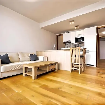 Legacy Duplex In Historic District By Rentez Apartment