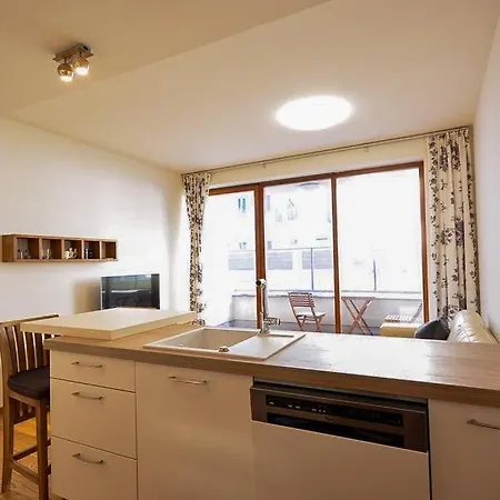 Legacy Duplex In Historic District By Rentez Apartment