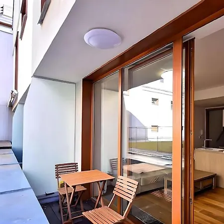 Legacy Duplex In Historic District By Rentez Prague